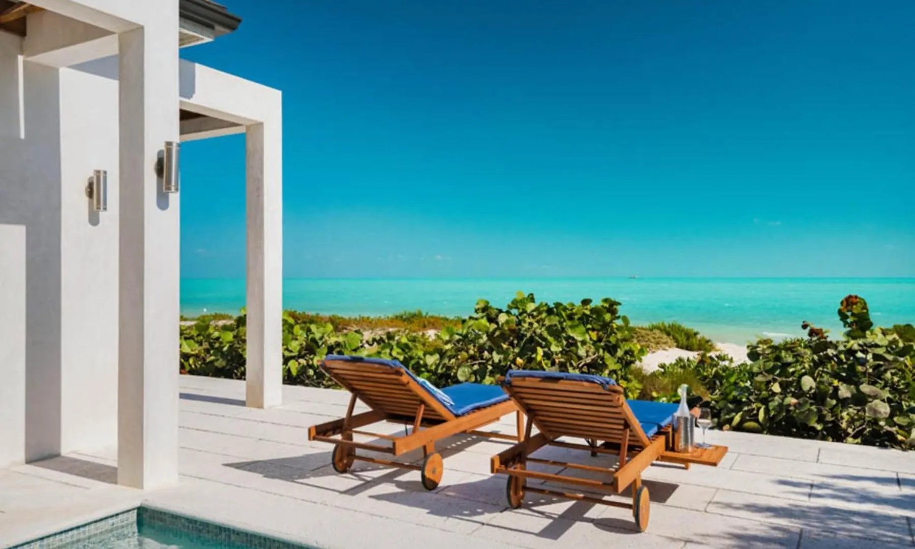 Brise De Mer 6 Bedroom Villa - Beachfront Long Bay